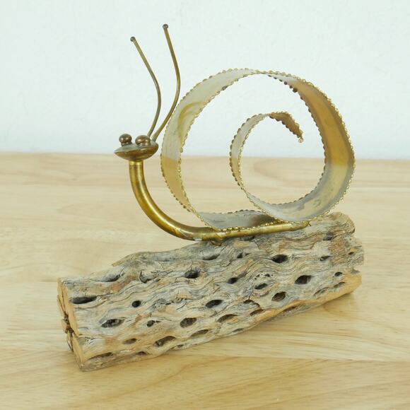 Vintage Metal Snail Sculpture 70s MCM Whimsical Goblincore Decor Tramp Art MCM - Picture 1 of 9